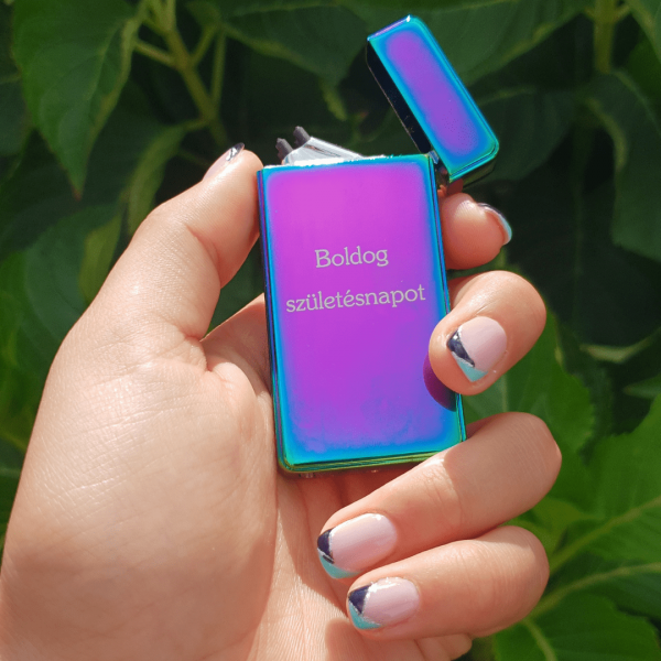 Gravírozott öngyújtó